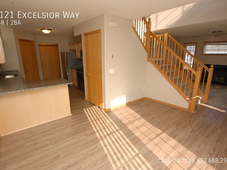 7121 Excelsior Way — Photo 3