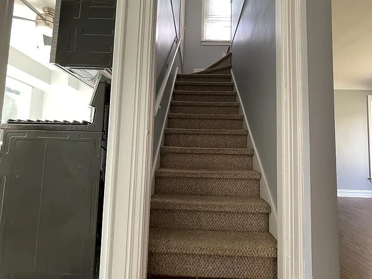 136 Girard Ave — Photo 12