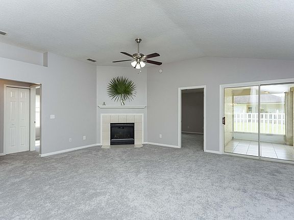 3rd image of 936 Buttercup Dr