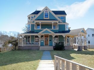 83 Riverside Ave, Concord, MA 01742