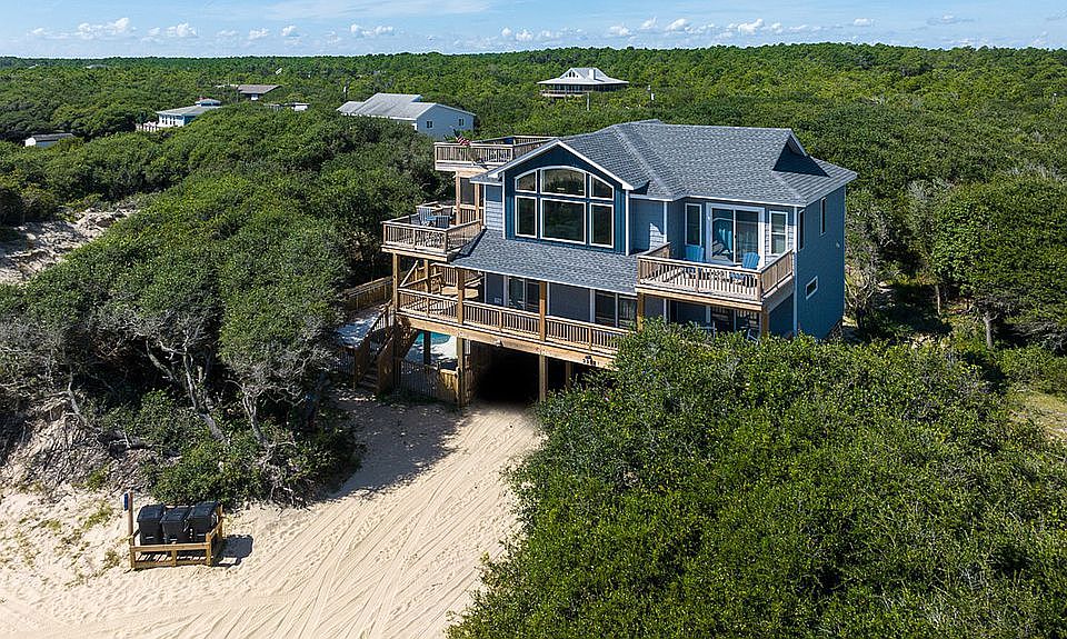 2nd image of 2352 Sandfiddler Rd