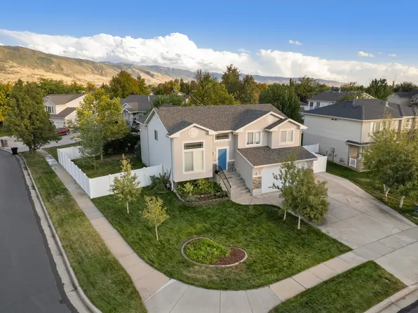 58 N Country Bend Rd, Farmington, UT 84025