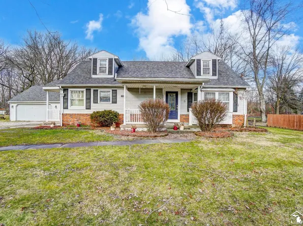 624 Pickard Rd, Temperance, MI 48182