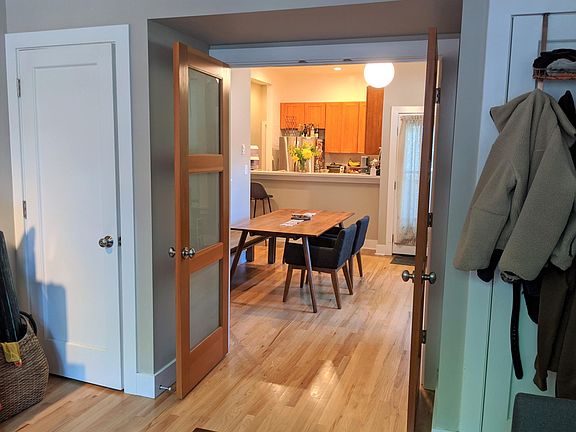 4th image of 1901 E Denny Way APT A