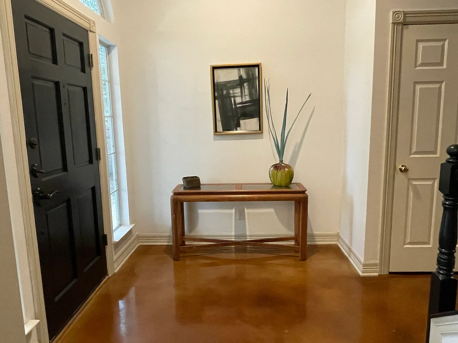 641 Evergreen Ln — Photo 2