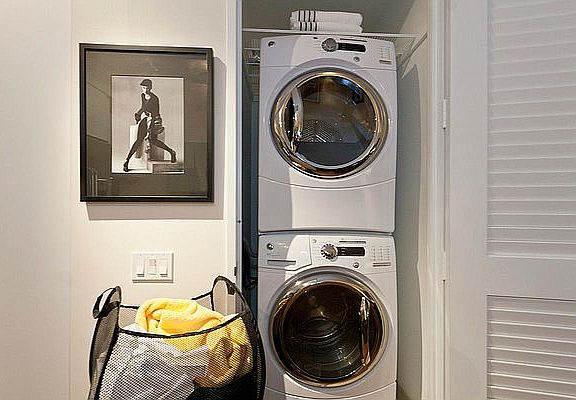 5th image of 330 W 39th St APT 2A