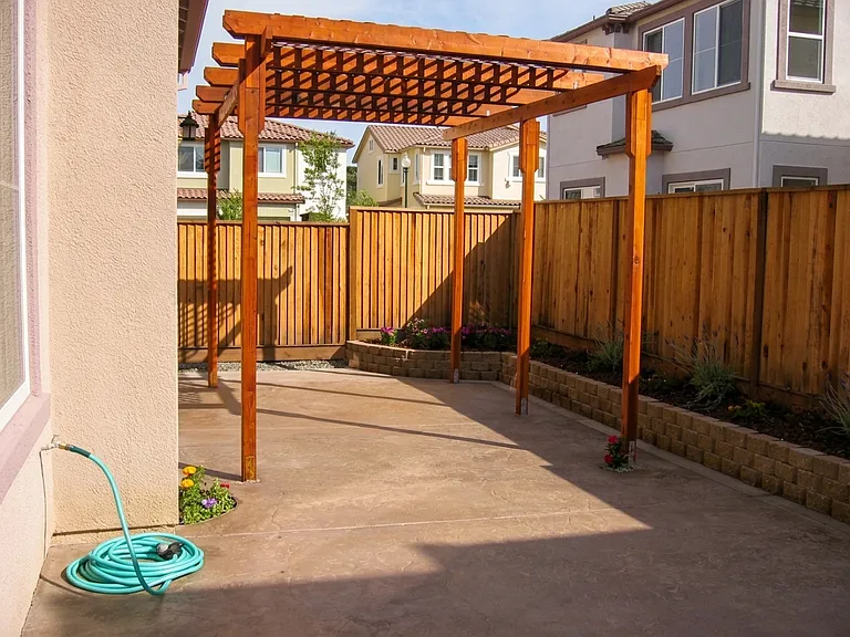 437 Carema Ct — Photo 24