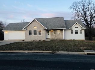 101 Summit Pass, Waynesville, MO 65583
