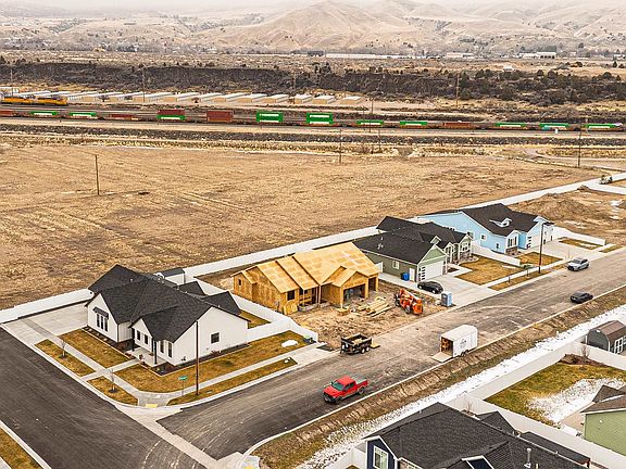 4th image of 564 Mulligan Rd