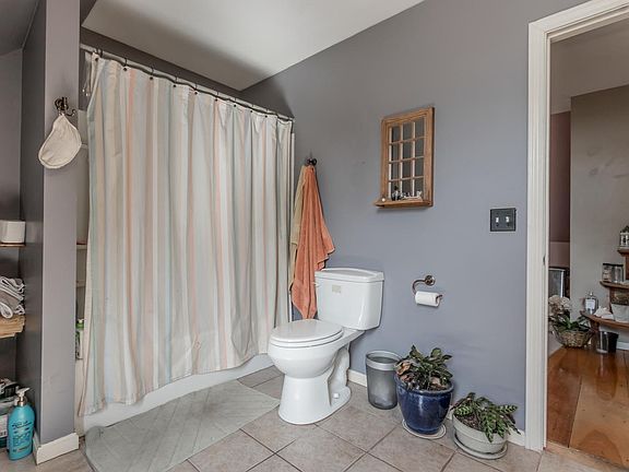 4th image of 42 Deering Ave #3