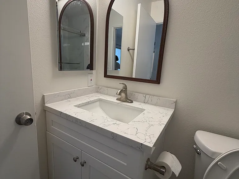 5260 Huntington Dr S #202 — Photo 5