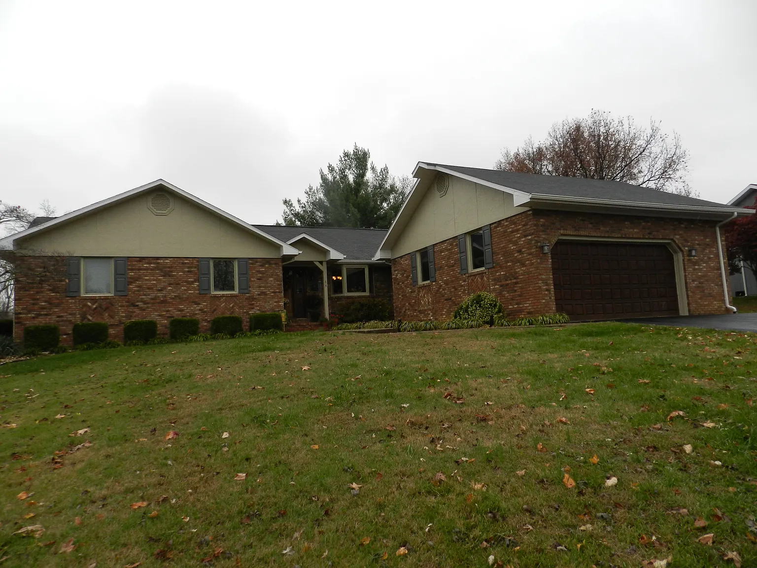 64 Luzern Ln photo 1