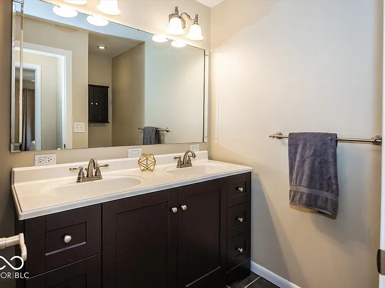 10913 College Place Dr — Photo 10