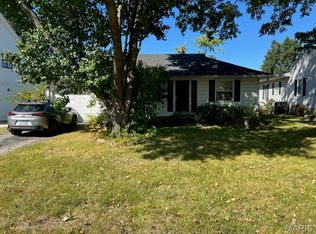 923 Poinsetta Ln, Saint Louis, MO