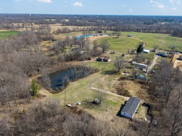 1715 Lucado Rd, Atoka, TN 38004