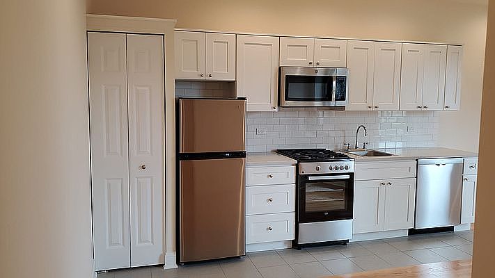 1st image of 272 Bleecker St #61