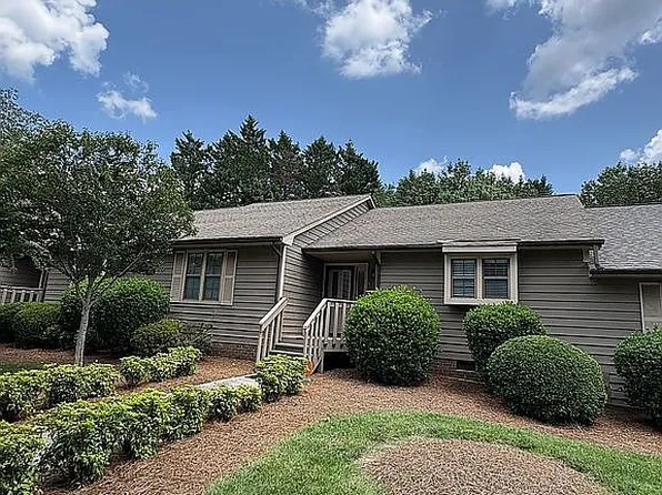 1210 Watermark Ct, High Point, NC 27265
