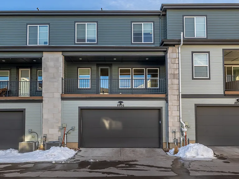 8806 Fraser River Loop — Photo 3