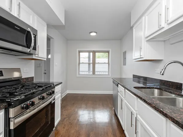 7635 S. Coles Avenue, 7635 S Coles Ave #3B, Chicago, IL 60649