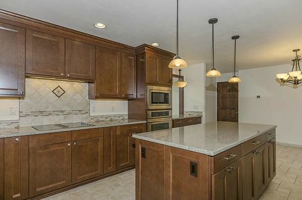 1st image of 5008 Dubois Dr