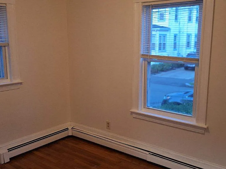 43 Eddie St #1-R — Photo 6