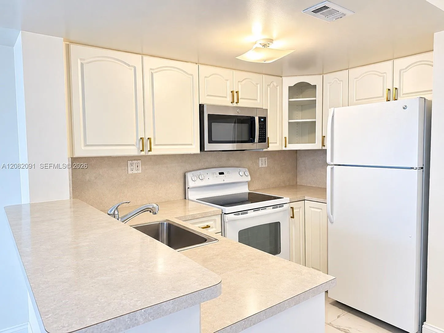 Coral Pointe Townhomes Co — Photo 2