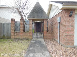 121 Bronze Medal Dr, Lafayette, LA 70506