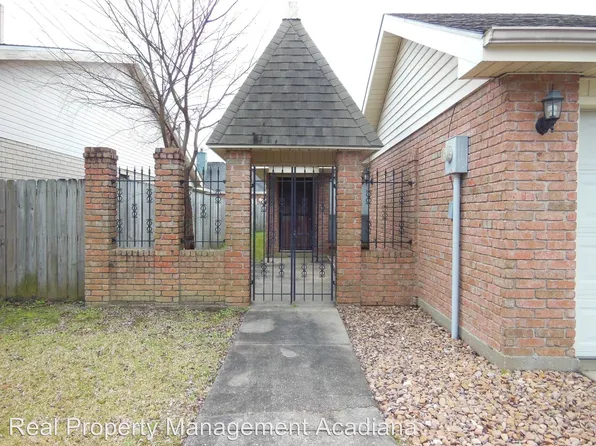 121 Bronze Medal Dr, Lafayette, LA 70506