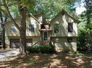 2872 Mountbery Dr, Snellville, GA 30039