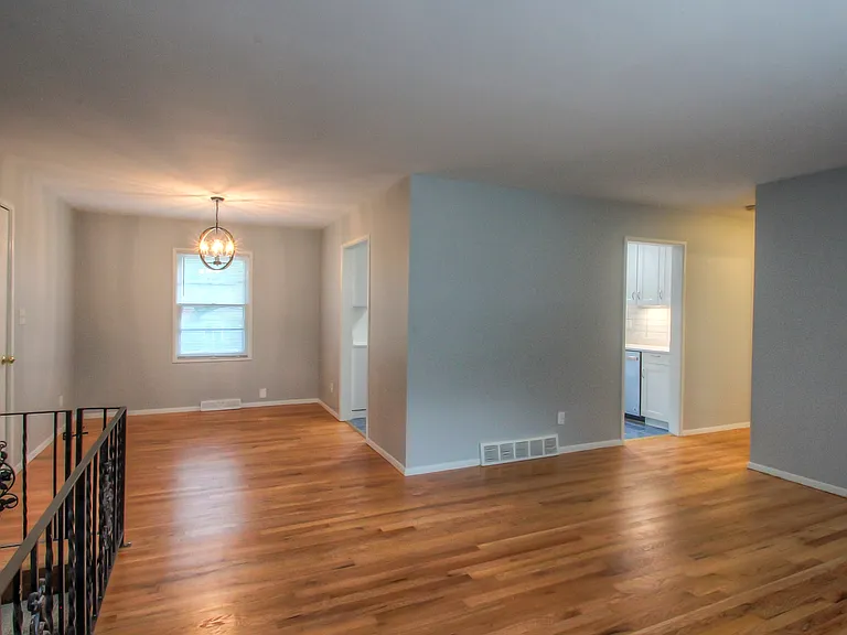 7747 Howe Dr — Photo 4