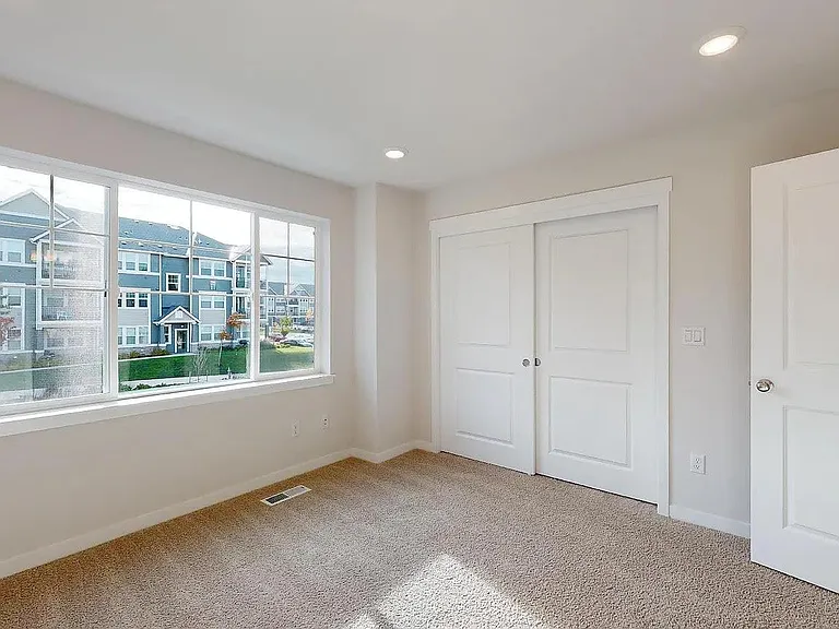 15992 NW Hosmer Ln — Photo 5