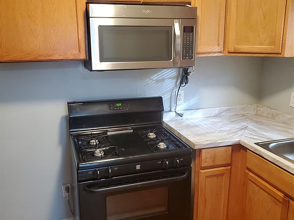 3rd image of 19362 Sunderland Rd