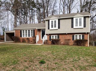 1749 Stoneybrook Dr, High Point, NC 27265