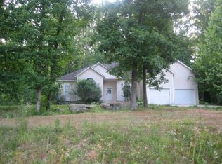 226 Oakwood Manor Dr, Chatsworth, GA 30705
