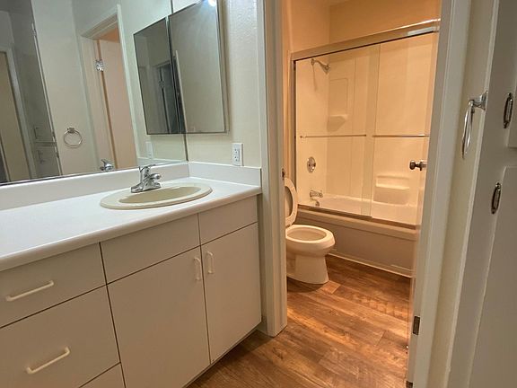 5th image of 532 Bancroft Ave #110