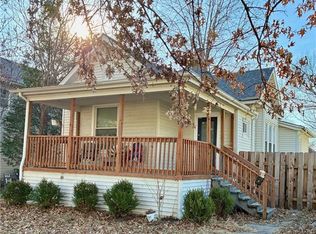 7 E Ottawa St, Paola, KS 66071