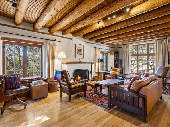 1057 Camino Manana, Santa Fe, NM 87501