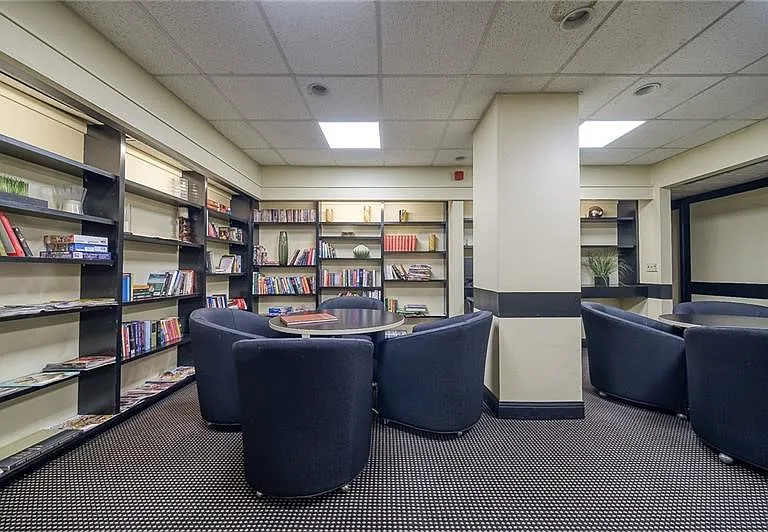 320 Fort Duquesne Blvd #16B — Photo 12