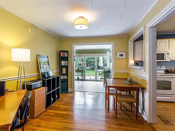 5th image of 574 Rosemill Dr
