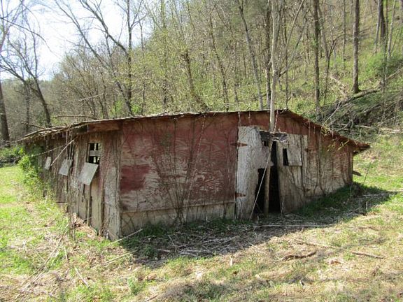 2nd image of 2572 Gainesboro Hwy