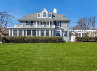 231 Middle Rd, Blue Point, NY 11715