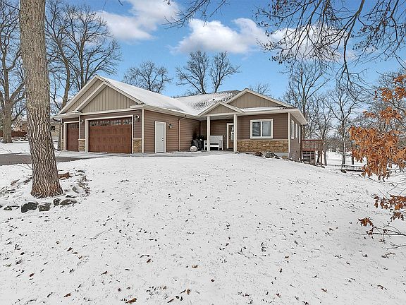 3rd image of 14933 Ridgeway Dr