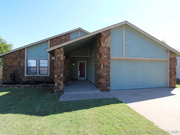 2nd image of 13887 S Poplar Pl