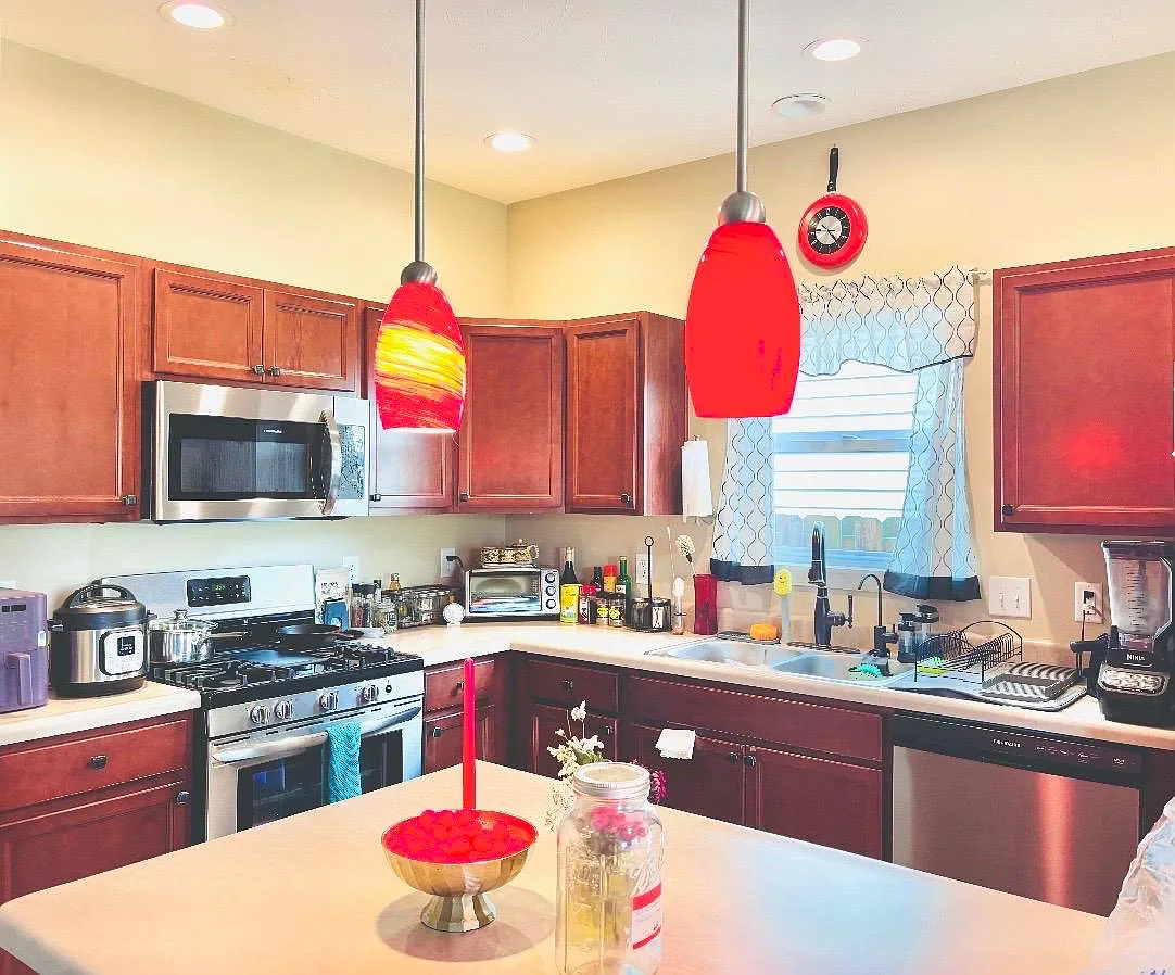 3 bed, 1525 sqft, $700 — Photo 3