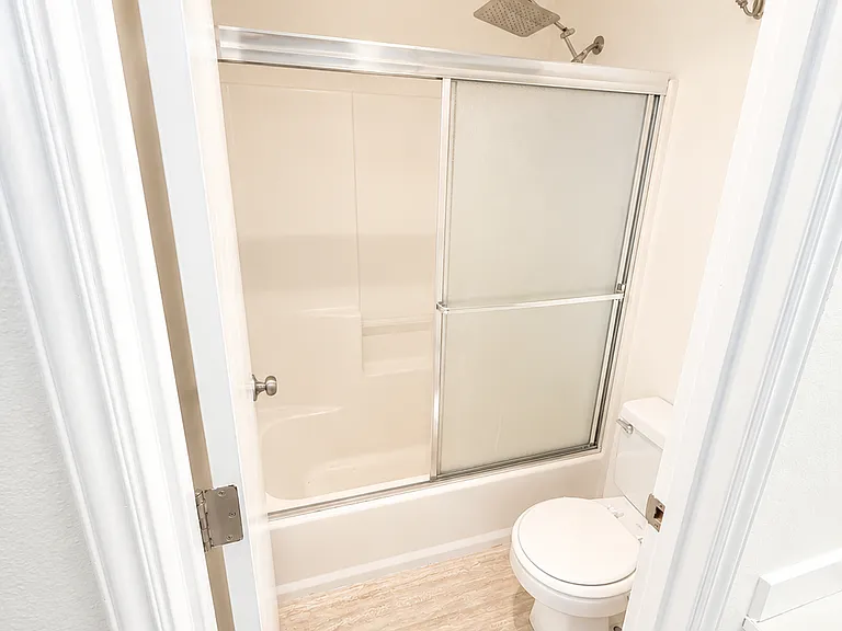 Bathroom 2 in bedroom 2