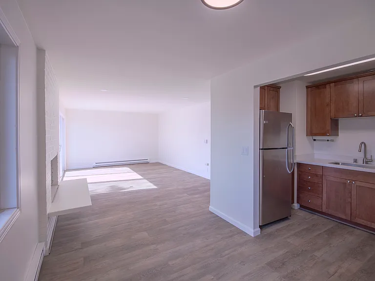 9911 NE 119th Ct — Photo 3