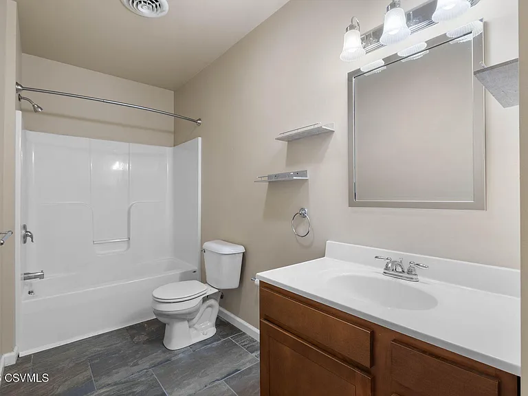 494 Mill St #201 — Photo 15