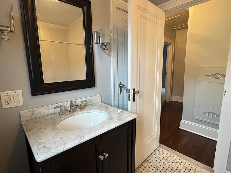 734 Greenwood Rd — Photo 14