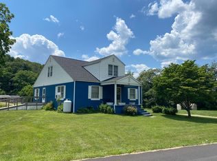 316 Peters Hollow Rd, Elizabethton, TN 37643