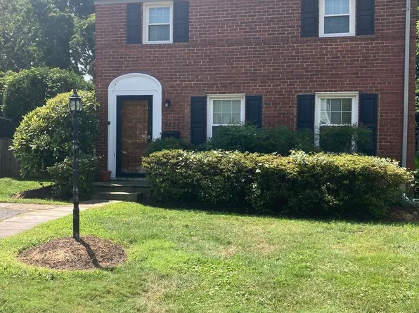 5858 14th St N, Arlington, VA 22205